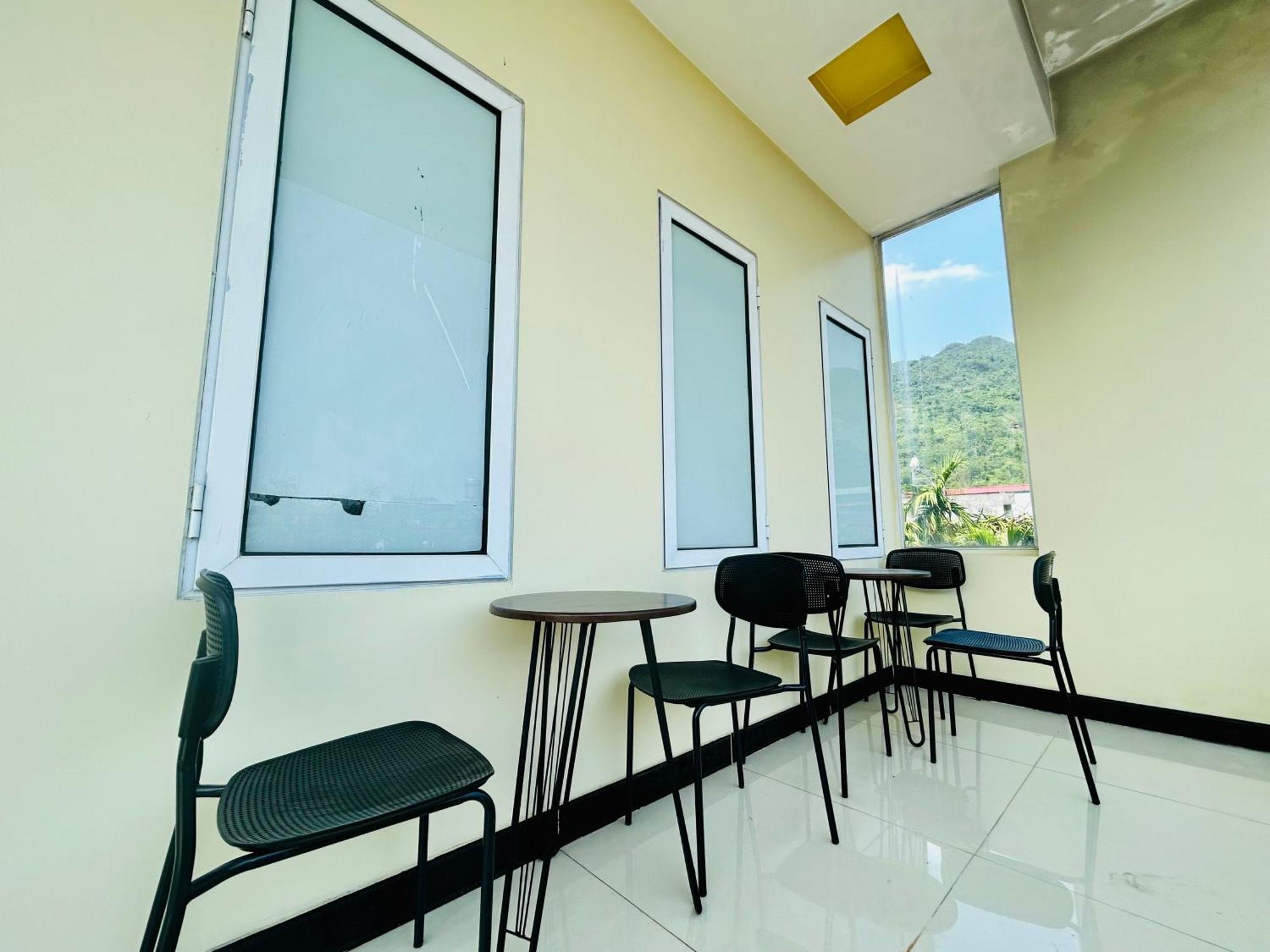 Majestic Hostel - Tour & Motorbike Rental 하 기앙 외부 사진