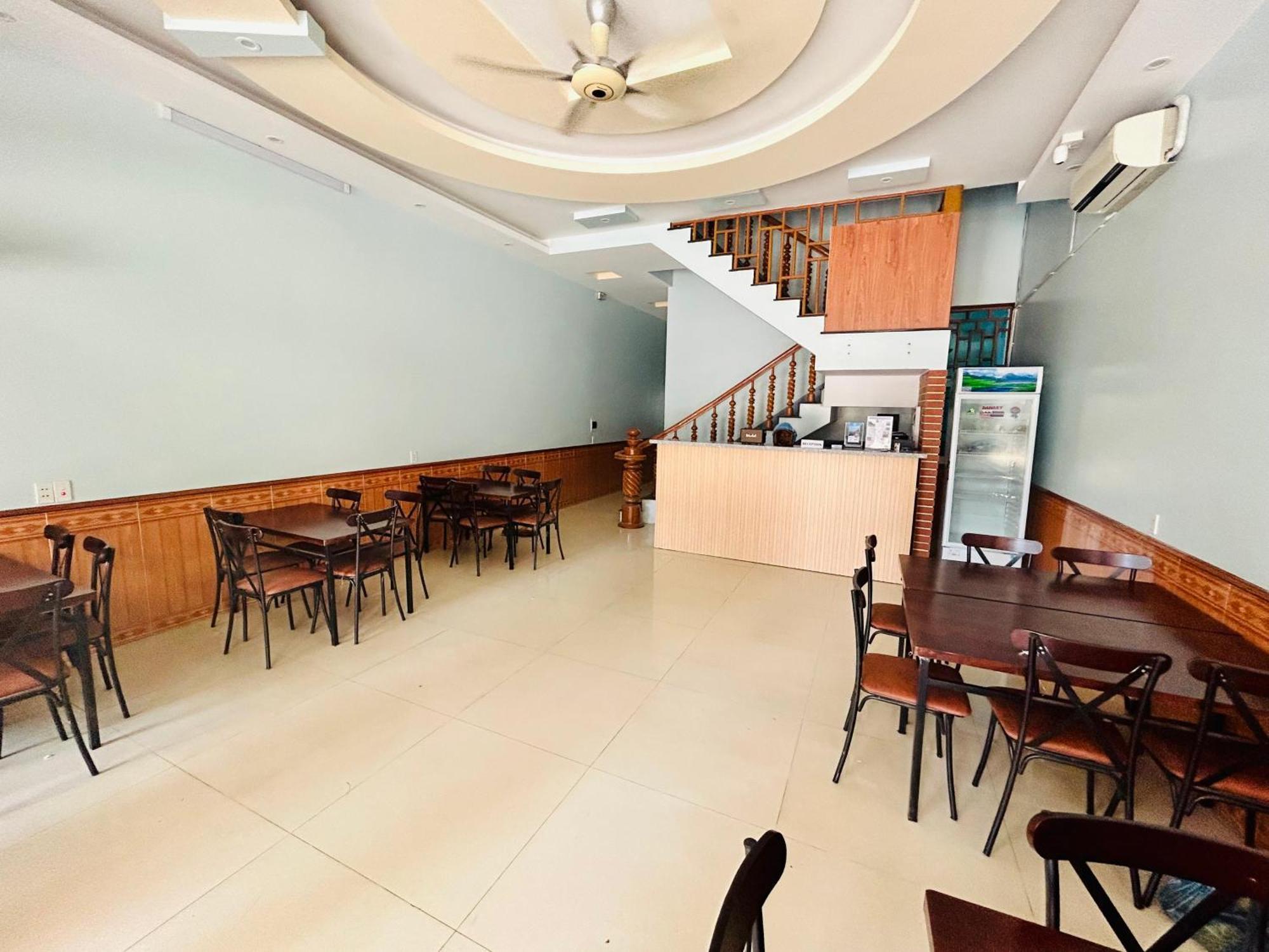 Majestic Hostel - Tour & Motorbike Rental 하 기앙 외부 사진